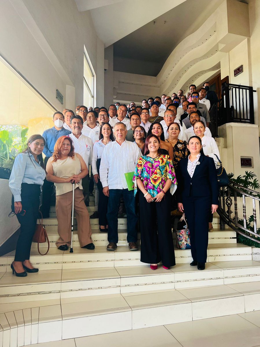 La transformación de Oaxaca va de la mano de las y los constructores oaxaqueños con propuestas sólidas para construir un estado próspero, equitativo e incluyente. 

#ForosPorElFuturoDeOaxaca 
#SomosAMIC
#ConstruyamosOaxaca 

<a href="/ruedamarz/">jose antonio rueda</a> 
<a href="/JavierPorOaxaca/">Javier Chávez</a> 
<a href="/RaulRuizRobles/">Raul Ruiz Robles</a>