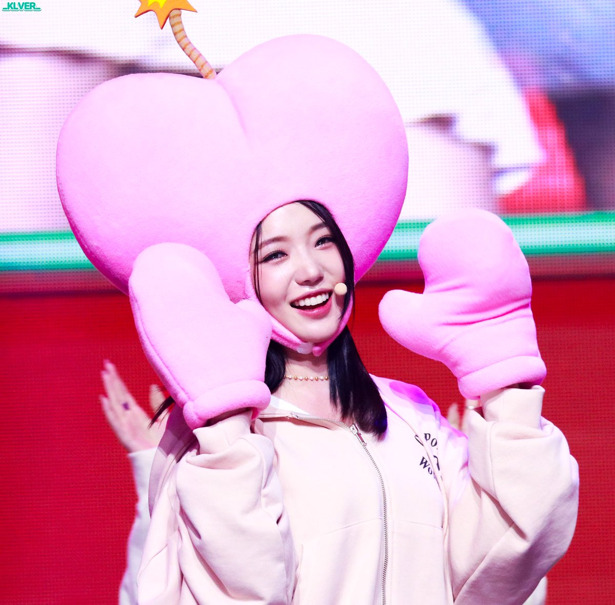 _klver_'s tweet photo. 220423 프로미스나인 노지선
💗💣

#프로미스나인 #fromis_9
#노지선 #지선 #jisun https://t.co/C7NkedI4n7