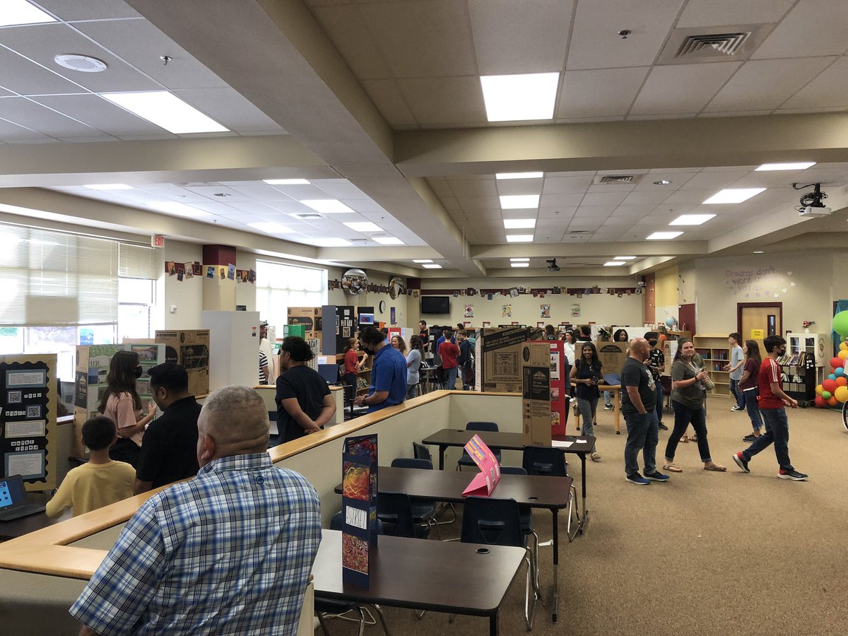MJones394's tweet photo. @NISDBriscoe hosted a wonderful GT Showcase @Mrs_StoDomingo ❤️ all the Passion Projects! https://t.co/AFJNv1jX6V