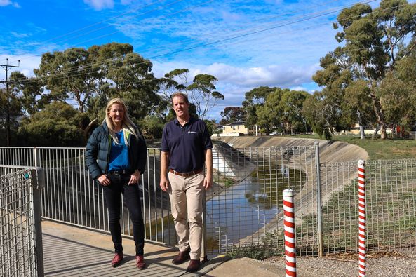 As part of my Greening Boothby package, I have committed to expanding the Glenelg shellfish reef and revegetation for Sturt Linear Park. 🐠🌳

To find out more about the comprehensive package of investments included in Greening Boothby, please visit: bit.ly/3yDs7Nz