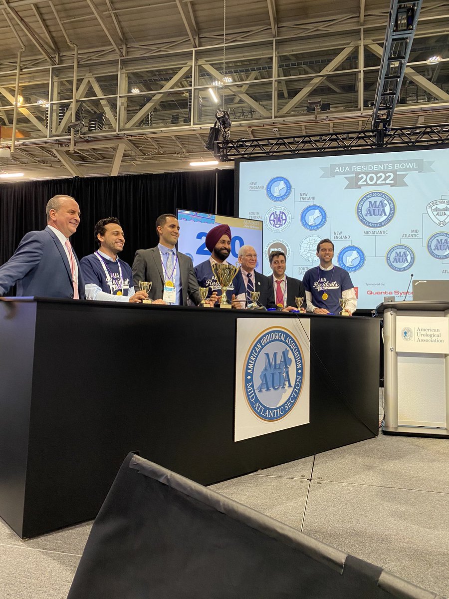 DocHarman_Uro's tweet photo. We did it 💪🏻
A proud moment indeed,winning 9th edition of #ResidentsBowl at #AUA2022.A big cheers to my teammates from Mid-Atlantic section.Thankyou @AmerUrological @IauaSociety @usioffice for giving the opportunity to represent India as international travelling fellow.#NOLA #AUA https://t.co/HsxI7GVsbX