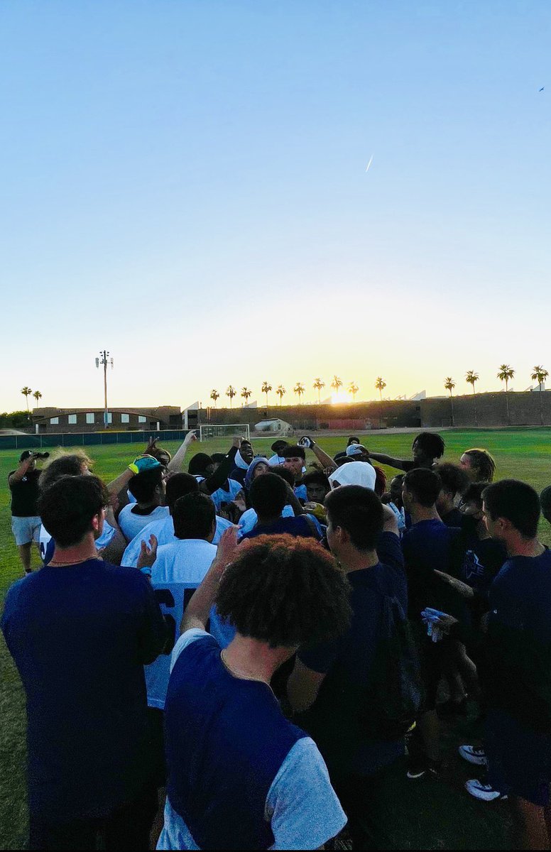 TempeFootball's tweet photo. Great Showcase out at @CDS_TUHSD tonight.
Thank you @cdsfootball1 for hosting the event.
Our program is heading in the right direction. We're excited to grow & build this new foundation this summer❗️
#BuffsBackOnTheBlock
#BeABuff https://t.co/4bBzwooniK