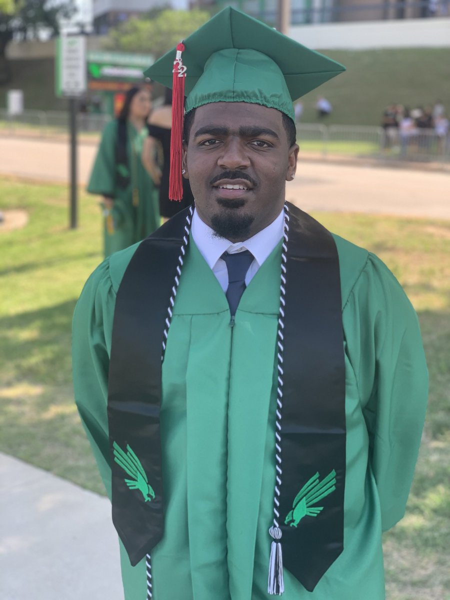 TheOnly_Great1's tweet photo. I want thank all of my family and supporting cast throughout this journey, I wouldn’t be in this position without you! However, on the day of celebration, I received devastating news that I lost a part of me that I wish I could have back😔😓 I’m so sorry Hercules #RIPHerc💚💚💚 https://t.co/61ruQJT1xq