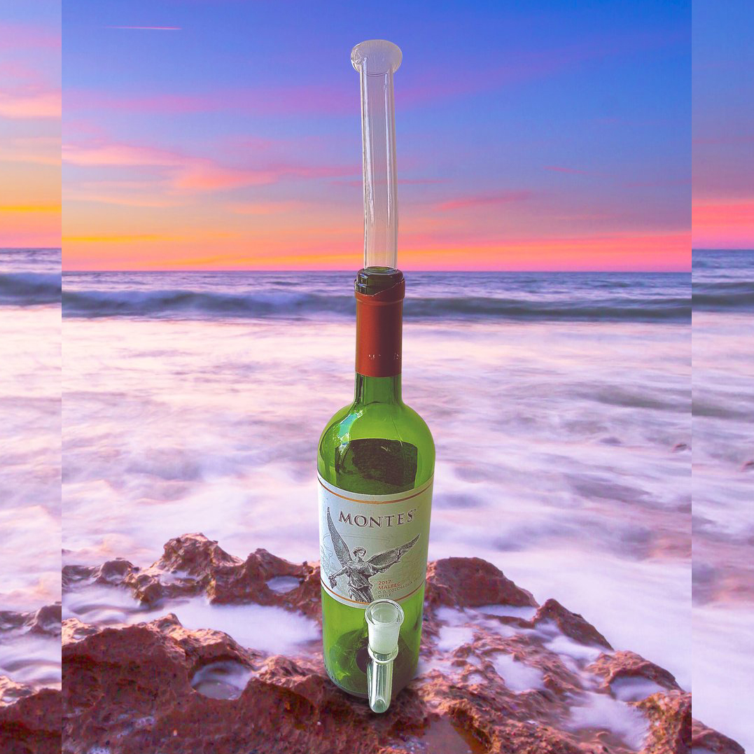 Upcycle_Glass's tweet photo. Clouds made everything beautiful ☁☁☁

📍 Get this upcycled water pipe at https://t.co/IclT42bhZg 🔗🌿🌿

#saveabottle #upcycle #UpcycleGlass #locallymade https://t.co/YYVGn3P1IP