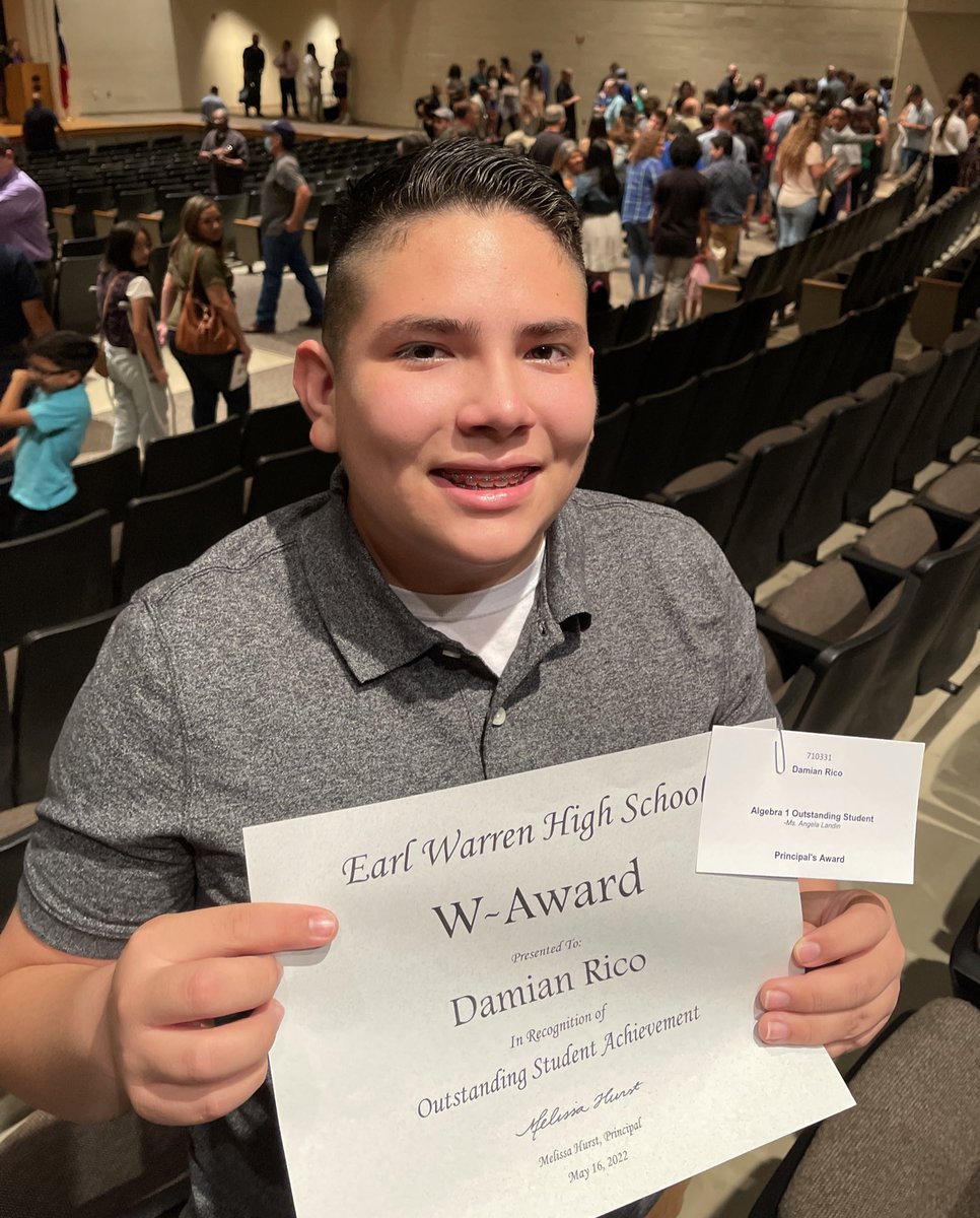 Ms_Goodday's tweet image. Thank you @NISDWarren and @NISDCCA for recognizing our students this evening! Especially mine 😉. It takes a village! 💜 ¡Gracias @NISDWarren y @NISDCCA por reconocer a nuestros estudiantes esta noche! Especialmente el mío 😉. #juntos #together