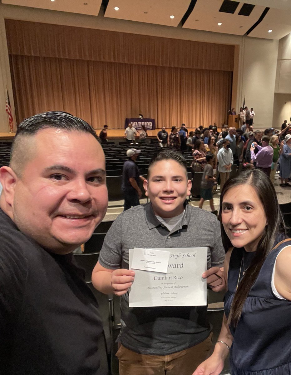 Ms_Goodday's tweet image. Thank you @NISDWarren and @NISDCCA for recognizing our students this evening! Especially mine 😉. It takes a village! 💜 ¡Gracias @NISDWarren y @NISDCCA por reconocer a nuestros estudiantes esta noche! Especialmente el mío 😉. #juntos #together