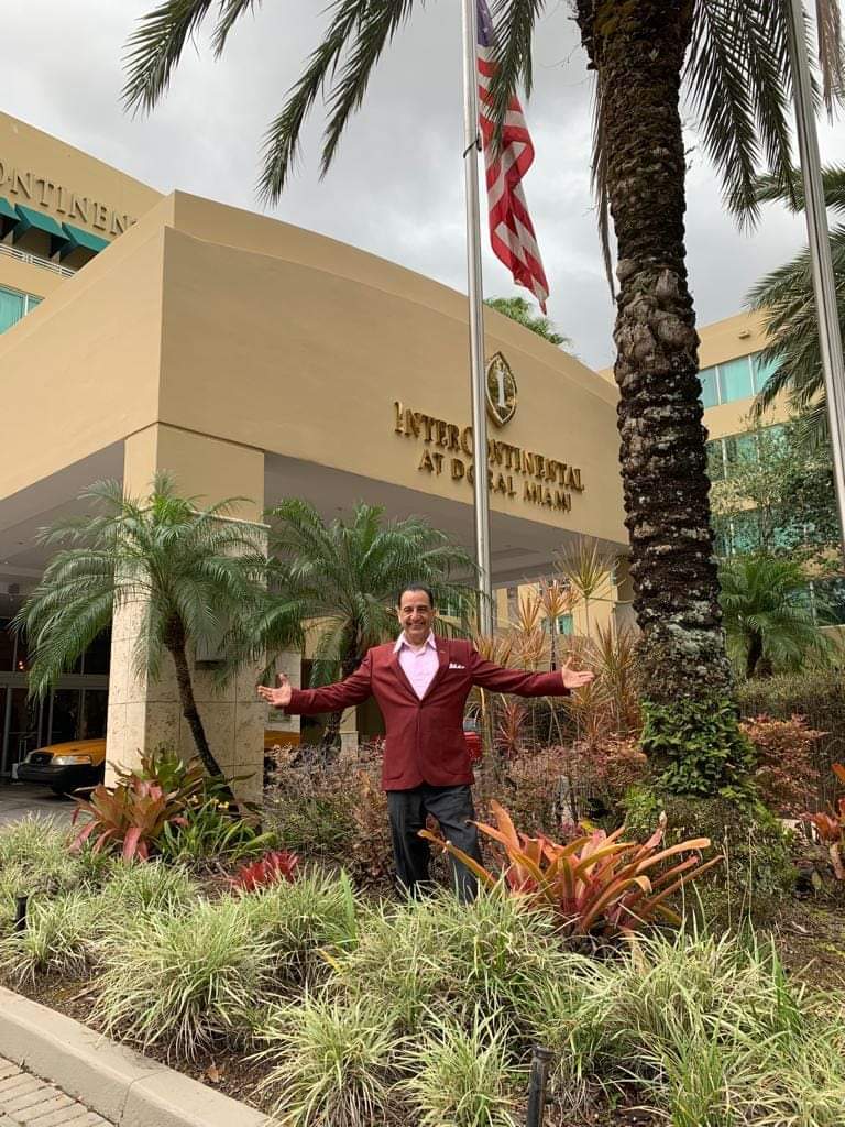 drjohnsachtoura's tweet photo. On tour in the #UnitedStates, many thanks to all the people who have traveled from other states and countries for our "Go Beyond" meeting, a vision that is changing #LifeStyle in the world. Thank you for being part of the "#ASCIRA" community. #NeverGiveUp https://t.co/RFcLcrdqLy
