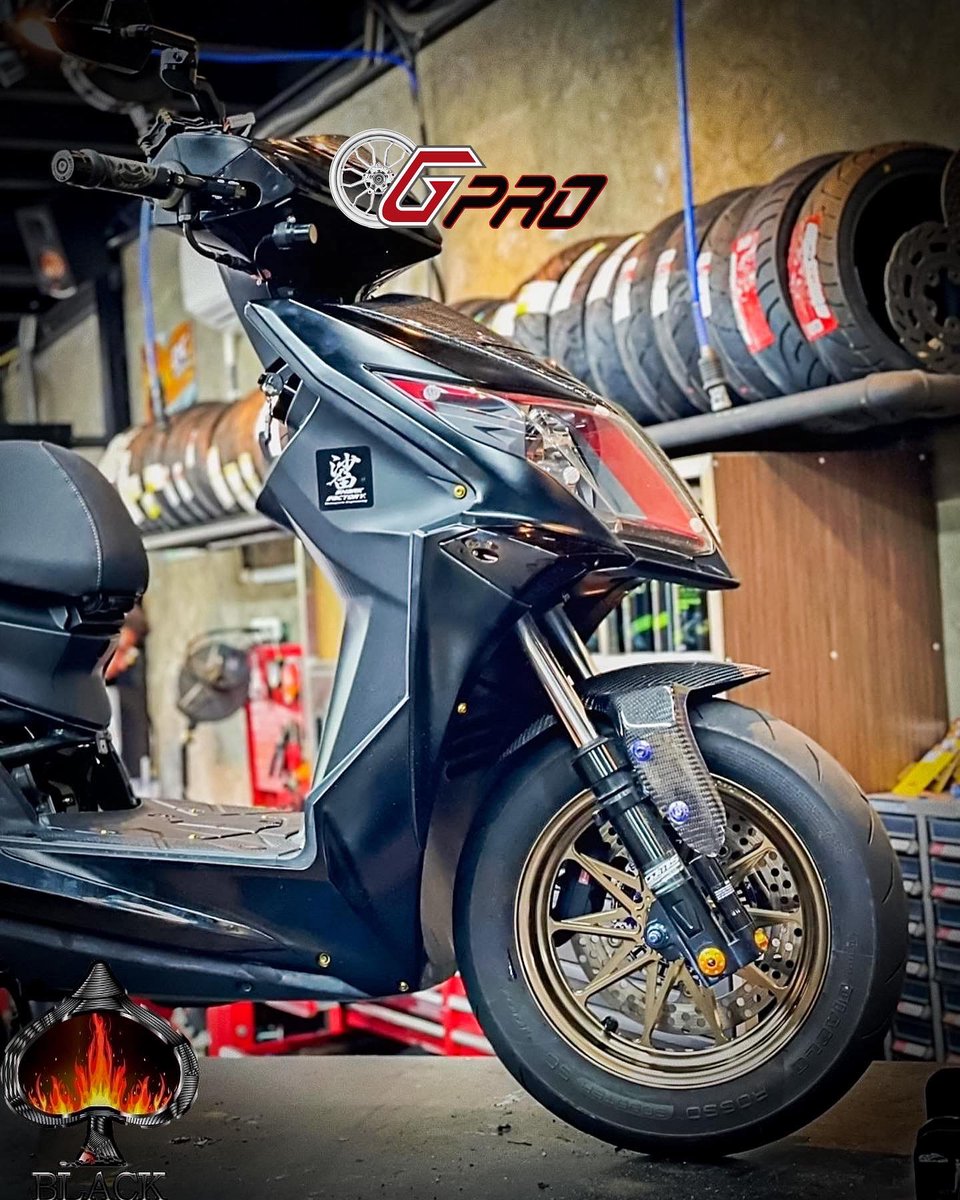 G_protech's tweet photo. Believe it, it just happened, this amazing sym jets got dialed with the most awesome set of Gpro wheel rims GR10 in Bronze anodize.
.
#SYM #jetsl #jets #jets125 #jetsclub #Nmax #yamahanmax #yamahaforce #yamahaforce155 #yamahasmax155 #Xmax #gryphus #smax #smax155 #yamahasmax https://t.co/0s7SeV4EJj