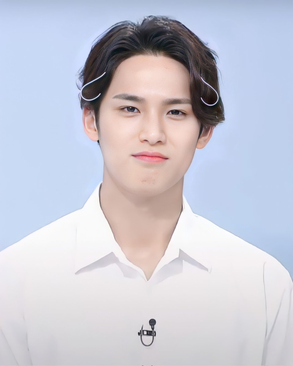 lu_22_carat's tweet photo. HQ pics
220516 LANCOME Clarifique Live Show with Mingyu
#LANCOMExMINGYU #민규 #MINGYU #LANCOME #CLARIFIQUE #세븐틴 #FacetheSun #SEVENTEEN https://t.co/9YVRacBnnG