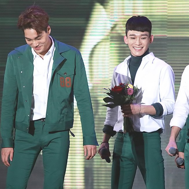 hourlychen's tweet photo. ....φ(︶▽︶)φ.... #CHEN #첸 #JONGDAE #김종대 https://t.co/WCgNX5FxcI