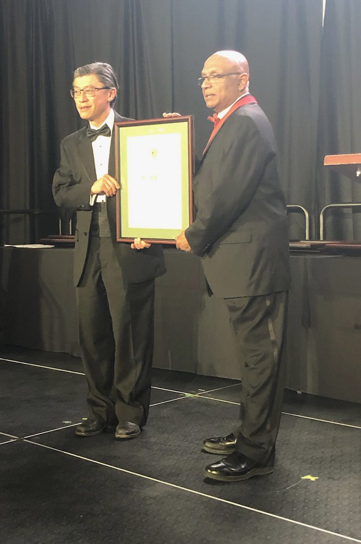 Boston Medical Center Urology (@bmc_urology) on Twitter photo Congratulations to <a href="/chai_toby/">Toby Chai MD</a> Chair of Urology <a href="/BUMedicine/">Boston U Chobanian & Avedisian School of Medicine</a> and Chief of Urology <a href="/BMC_Urology/">Boston Medical Center Urology</a> <a href="/The_BMC/">Boston Medical Center</a> receives 2022 <a href="/AmerUrological/">Amer. Urol. Assn.</a> Distinguished Service award from AUA President <a href="/roboraju/">Raju Thomas, MD</a> for contributions to and advocacy for urology science at awards ceremony. Congratulations to <a href="/chai_toby/">Toby Chai MD</a> Chair of Urology <a href="/BUMedicine/">Boston U Chobanian & Avedisian School of Medicine</a> and Chief of Urology <a href="/BMC_Urology/">Boston Medical Center Urology</a> <a href="/The_BMC/">Boston Medical Center</a> receives 2022 <a href="/AmerUrological/">Amer. Urol. Assn.</a> Distinguished Service award from AUA President <a href="/roboraju/">Raju Thomas, MD</a> for contributions to and advocacy for urology science at awards ceremony.