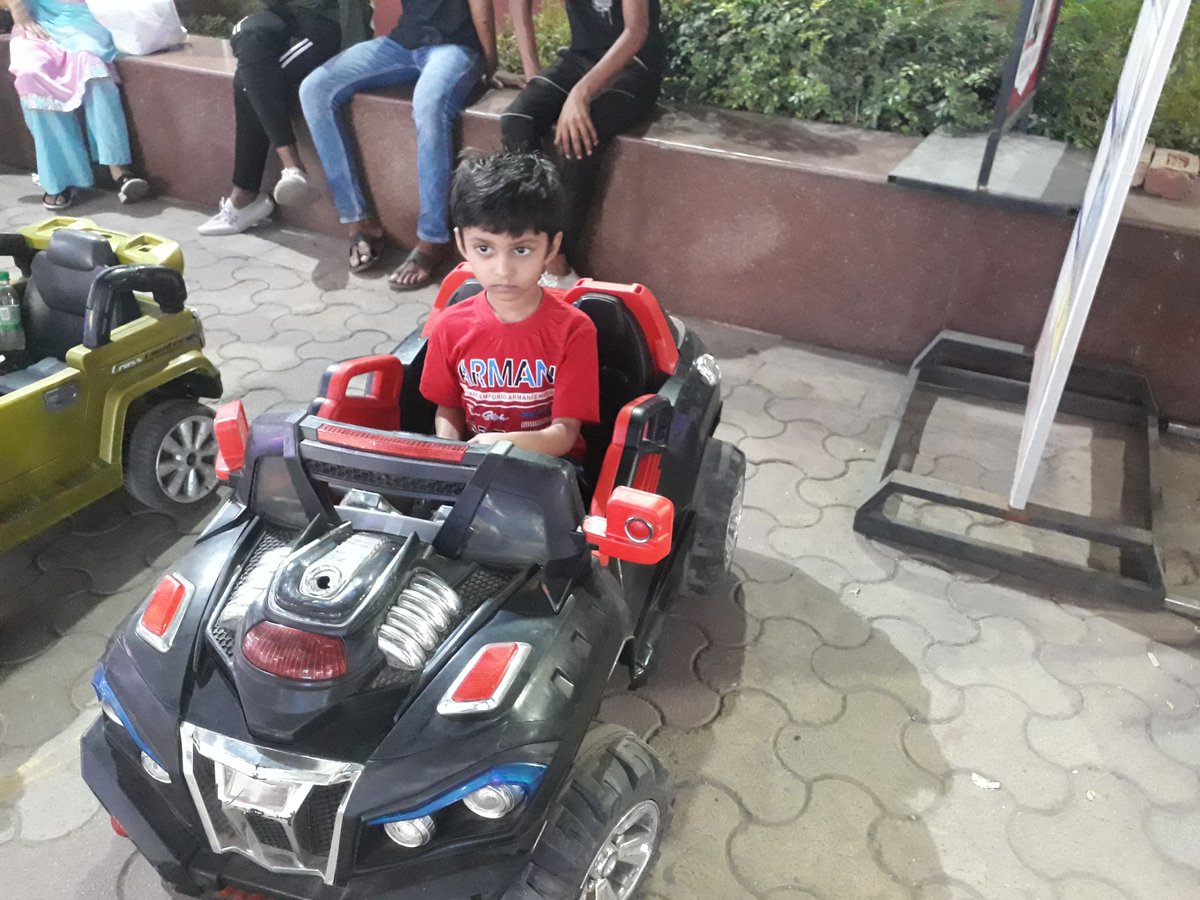 KaranSahdev4's tweet image. My son Madhav enjoy car