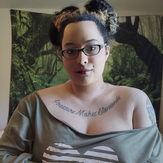 #NewProfilePic https://t.co/3mm6vVQnF4<a href="/tag/newprofilepic"class="tags">#NewProfilePic</a>