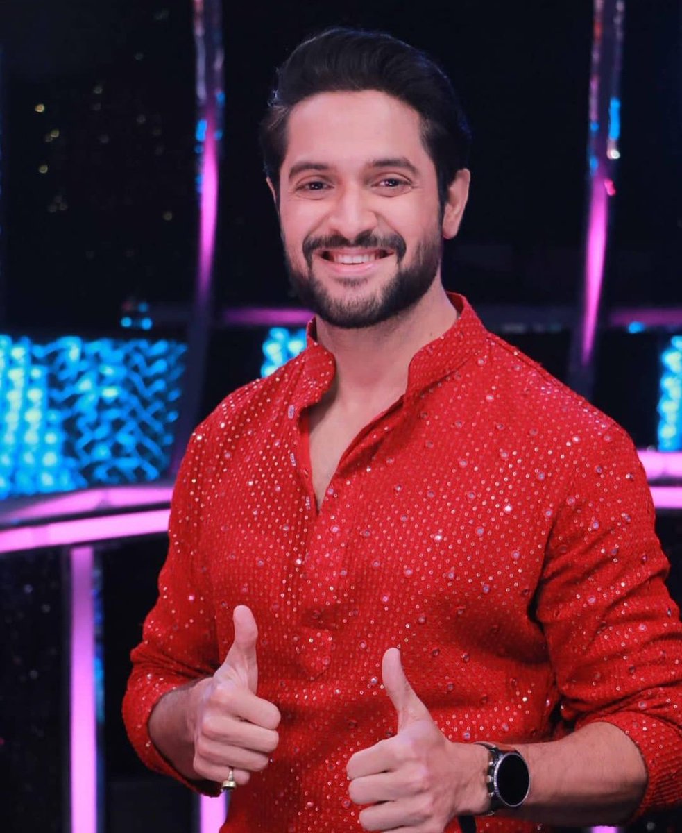 vikram_you's tweet photo. Happy birthday Mr. Chatterjee wish you s very happy returns of the day. may the God gives you more success and more happiness. Love you hero ❤❤ @VikramChatterje https://t.co/IXIxZLmoSw