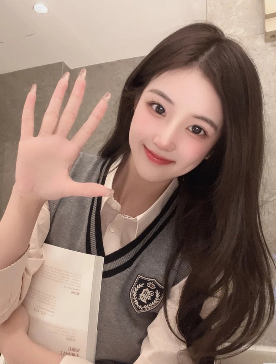 teep0168's tweet photo. 天津新🍵 首次来津
    ✿ 学生兼职 白纯  
    ✿ 可爱乖巧 皮肤光滑  细腻❄️白
    ✿ 性格溫柔  服务极佳  配合度高
    ✿ ↕️粉嫩    天然🈚️整  
     年龄：03年
     净高:   170cm
     罩杯:   天然E https://t.co/Jiw9ghdbkB