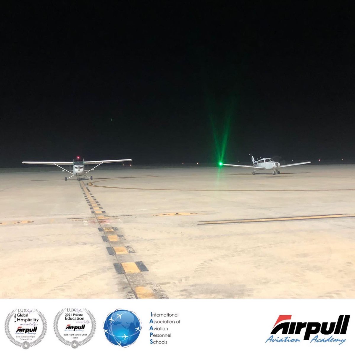 AirpullAviation's tweet photo. La semana pasada realizamos vuelos de entrenamiento visual nocturno en el Aeropuerto de Teruel, en lo que fue el comienzo de una serie de colaboraciones para fomentar la aviación en la provincia.

-Jornada de puertas abiertas 18 de junio.
📥DM
📩info@airpull.com
📞+34 663 348 444 https://t.co/64RTMv9ipl