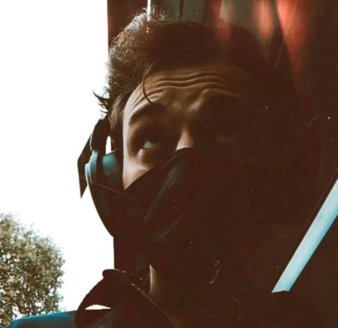 "Aslında giden değil
Kalandır terkeden
Giden de
Bu yüzden gitmiştir zaten..."
Güle güle git arkadaşım...