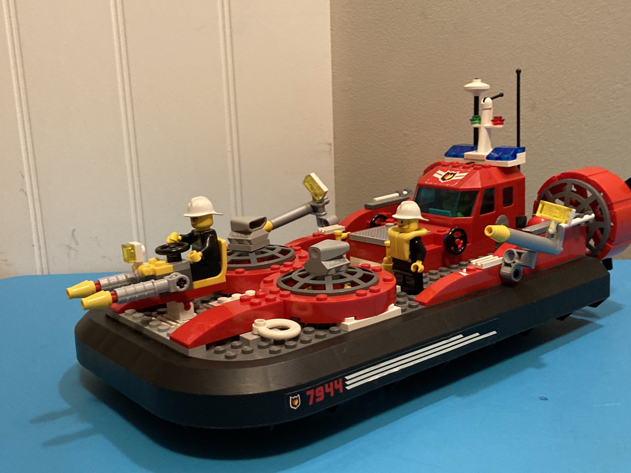 Lego city 7944 hotsell