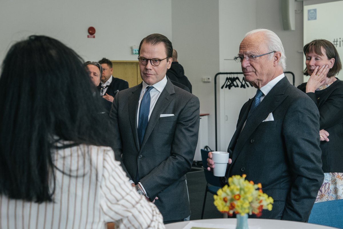 Great fun yesterday @kthinnovation, honoured to be invited to present some of our #biotech concepts to HM The King and HRH Prince Daniel of Sweden. Talking about translating #innovation from the academy to industry, a journey we are just beginning...🤞