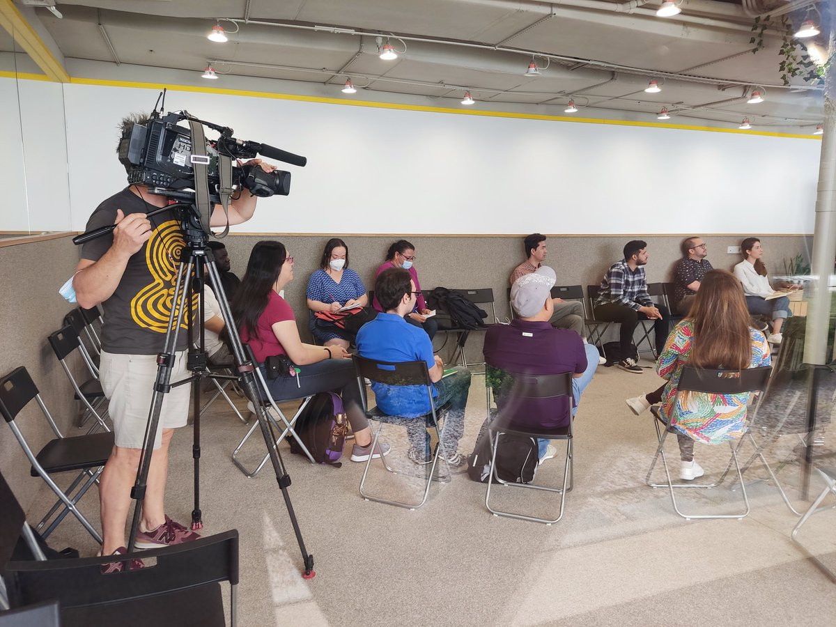 ImpactHubMAD's tweet image. Hoy nos entrevista @AQHT_TVE junto a nuestro socio @Reale_Seguros para hablar del programa de inserción laboral #Powercoders que ofrece formación en programación para personas refugiadas y estamos implementando desde el área de Consultoría de #ImpactHub. ¡Muy pronto en @la2_tve!