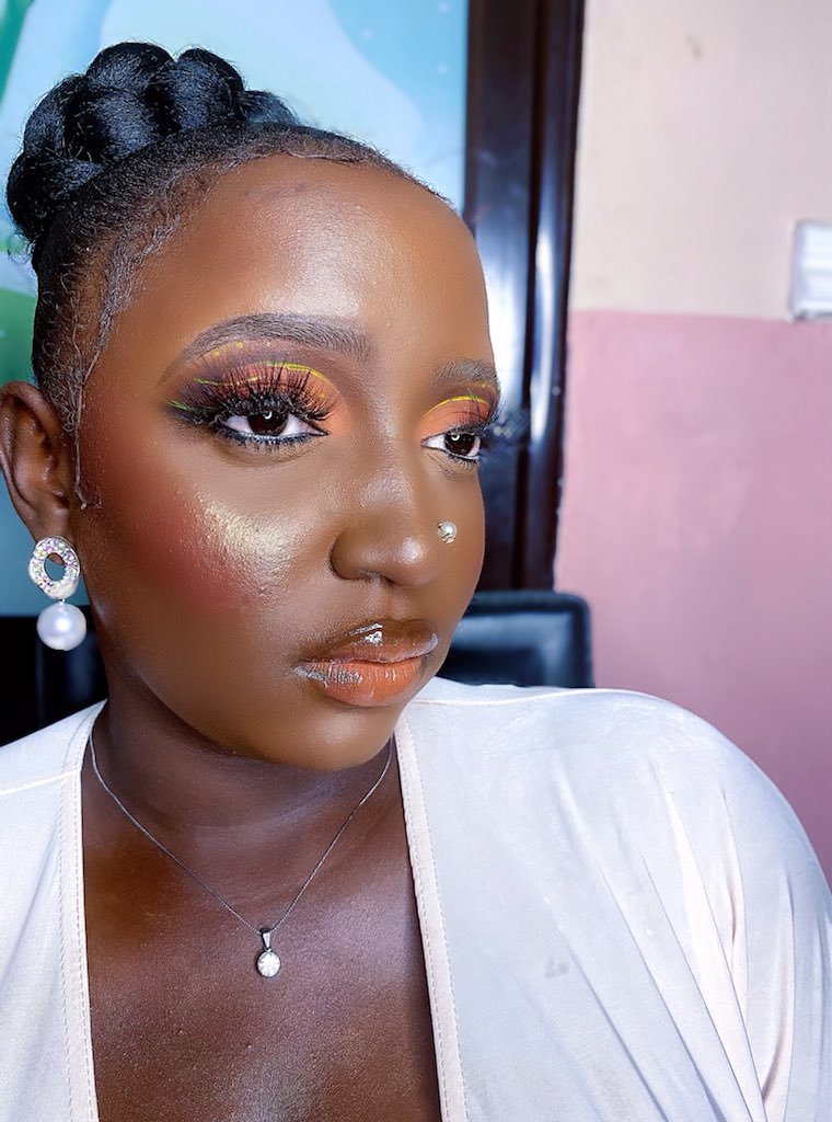 I am a makeup artist, pls retweet and follow me 
#followback #ASUU #ASUUStrikeMustEnd #bestie
