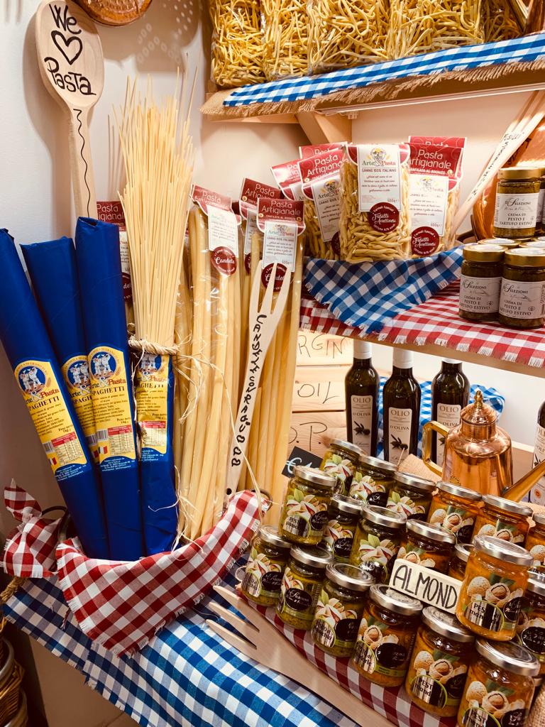 FriendsNino's tweet photo. Pistachio Pesto is the perfect condiment for this weekend! 

Look at our suggestions!

#ninoandfriends #ninoandfriendsmoments #pasta #pistachiopesto #almondspesto #pesto #italianexcellences #madeinitaly #learnmore #checkout #weekend #enjoyit https://t.co/ELx50bsmU0