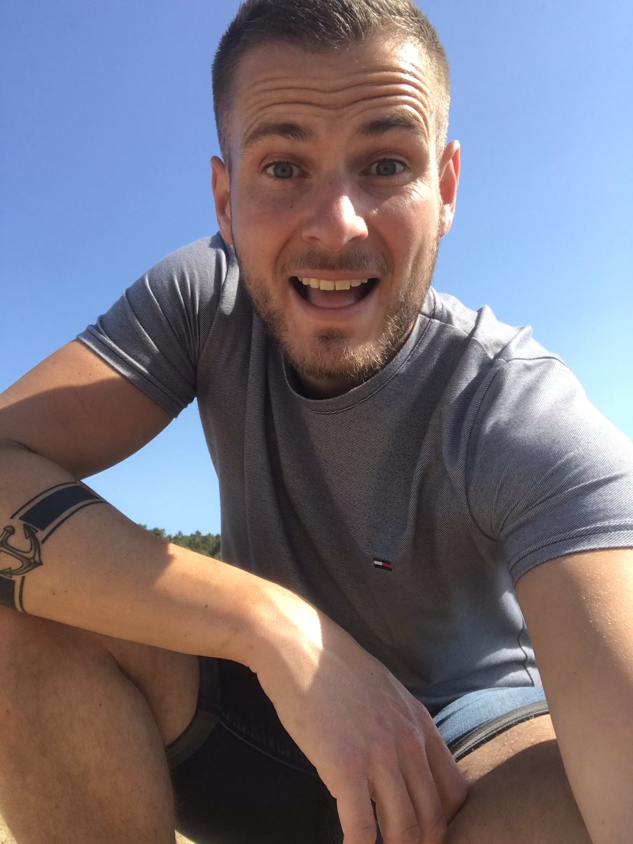 Entre 2 parcelles de maïs, escale dans une parcelle de #missbetter fourragère semé le 29/04 avec un bon semis de l’ETA de <a href="/phagriculture/">Pierre-Henri Hamon</a>.Maintenant on voudrait bien de l’eau pour toutes les cultures! <a href="/MoisdonNegoce/">Moisdon Negoce</a> <a href="/NegoceAgricole/">Le Négoce Agricole</a> <a href="/agriculteursBzh/">AgriculteursBretagne</a> <a href="/agrodisT/">Agrodistribution</a> <a href="/TerrenetFR/">Terre-net.fr</a> #vegetal