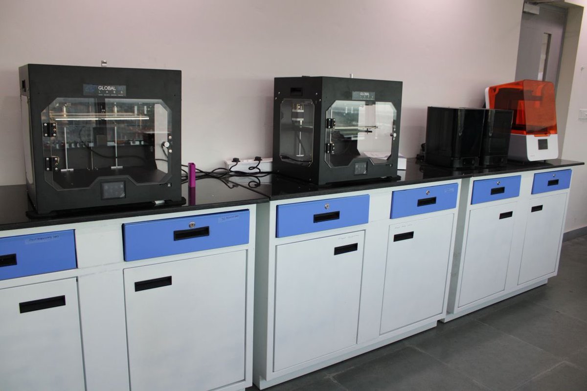 iTICIncubator's tweet photo. Shri D K Mohanty, Director (Production), NMDC Limited inaugurates iLAB in the esteemed presence of Prof. B S Murty Director, IIT Hyderabad. 

iLAB is a state of the art prototyping lab under iTIC Incubator at IIT Hyderabad

@IITHyderabad @nmdclimited https://t.co/2SsakeBhxY