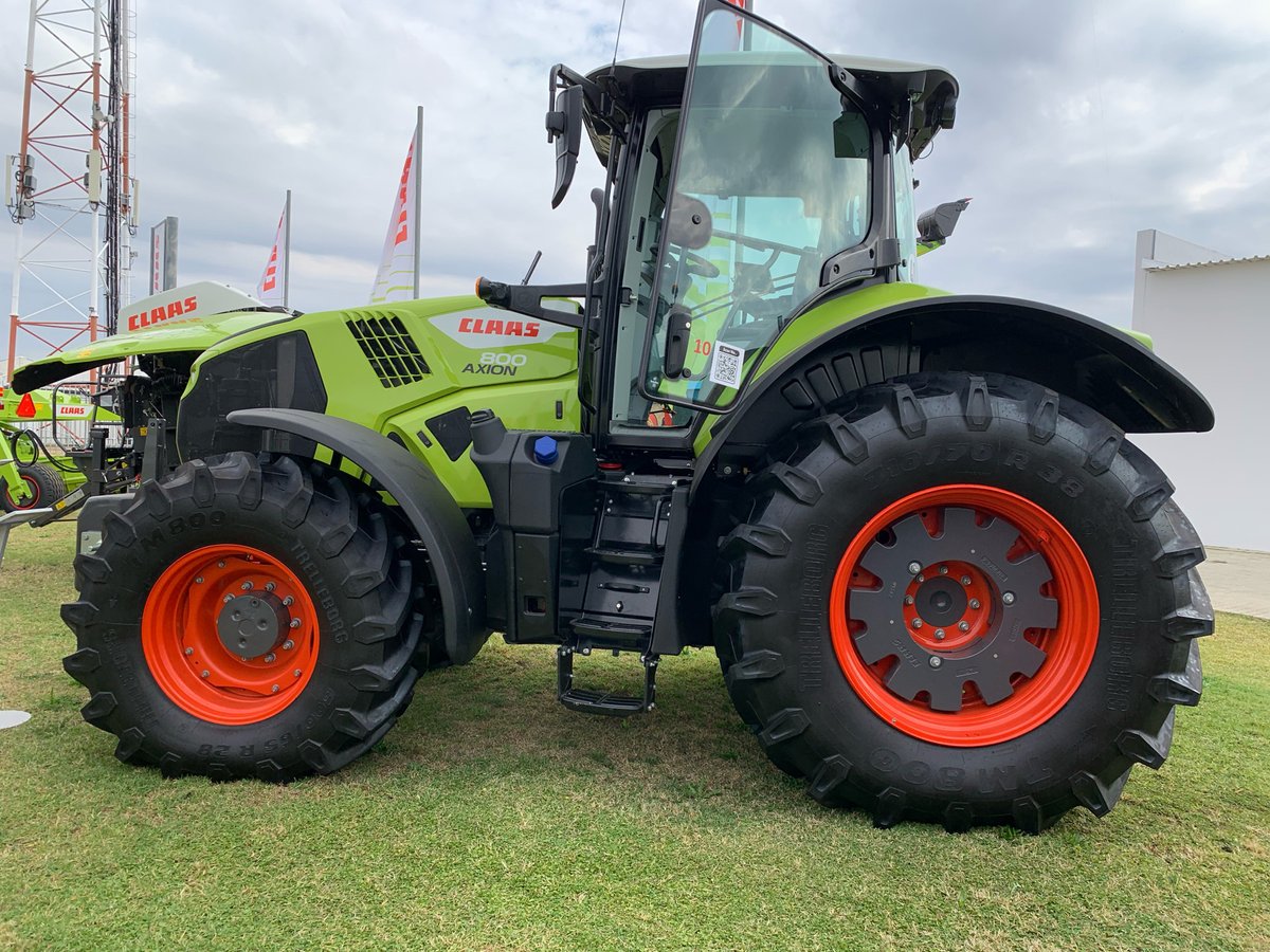 HerculeDu's tweet photo. #trelleborg @claas https://t.co/staAzGBb2f