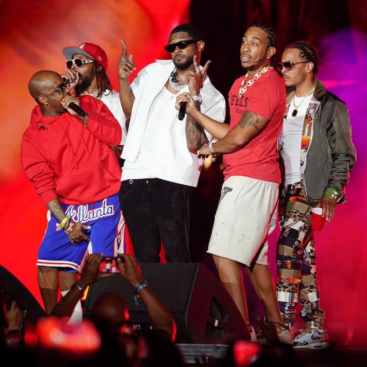 jermainedupri's tweet image. #Repost @juliabeverly
・・・
An ATL takeover in Las Vegas!