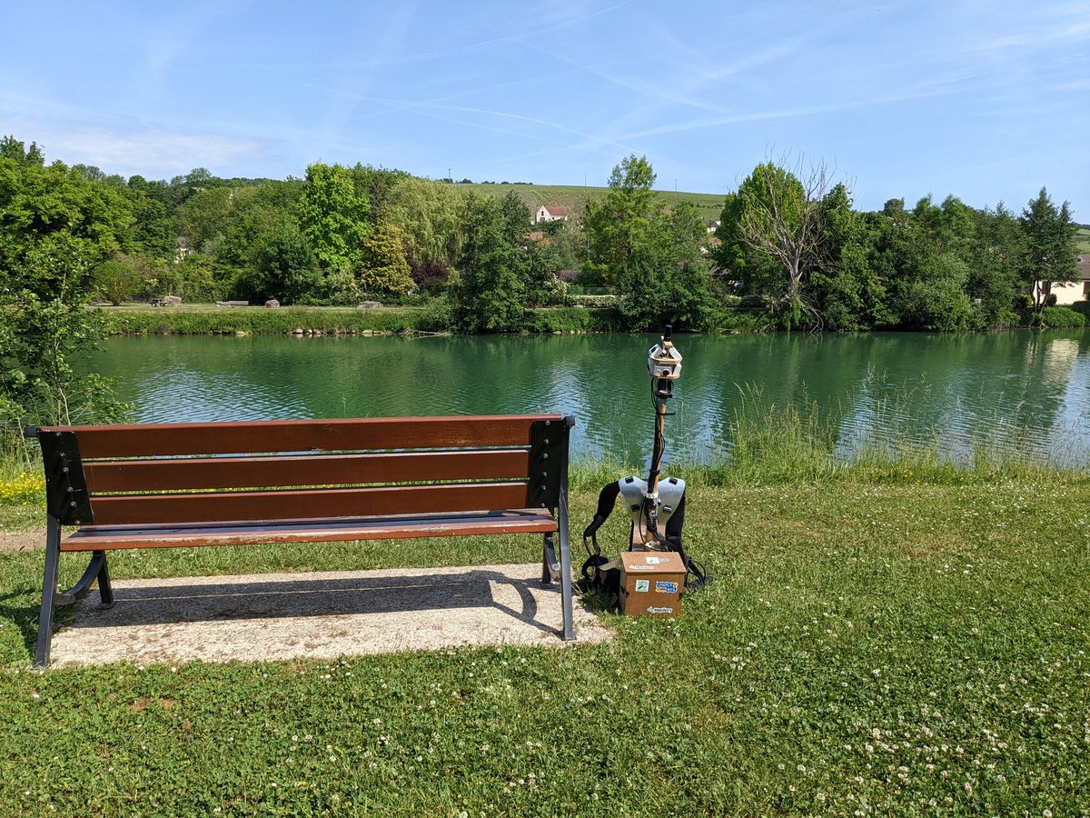 stfmani's tweet photo. Relevé terrain ligne P avec @nlehuby @cartocite @PanierAvide pour #transilien. Il y a des lieux bien sympa pour faire une petite pause avec le #V6MPack https://t.co/NUxMvqWOwn
