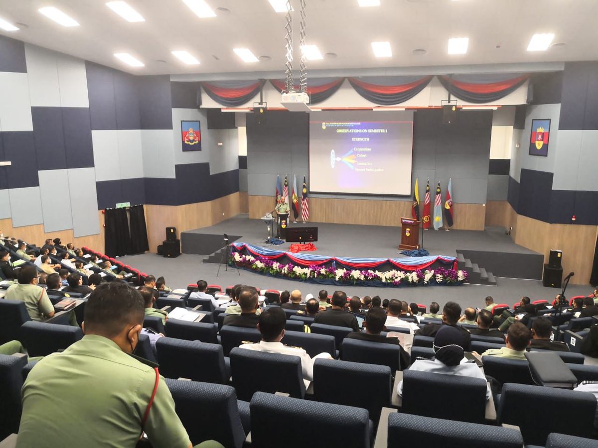 MAFSC_'s tweet photo. MAFSC CDS and HTD Welcoming the MCSC 51/2022 to Semester 2.
#mafsc
#malaysianarmedforces
#mindefmalaysia
#malaysianarmy
#malaysianairforce
#puspahanas https://t.co/wX3zUzCqnb