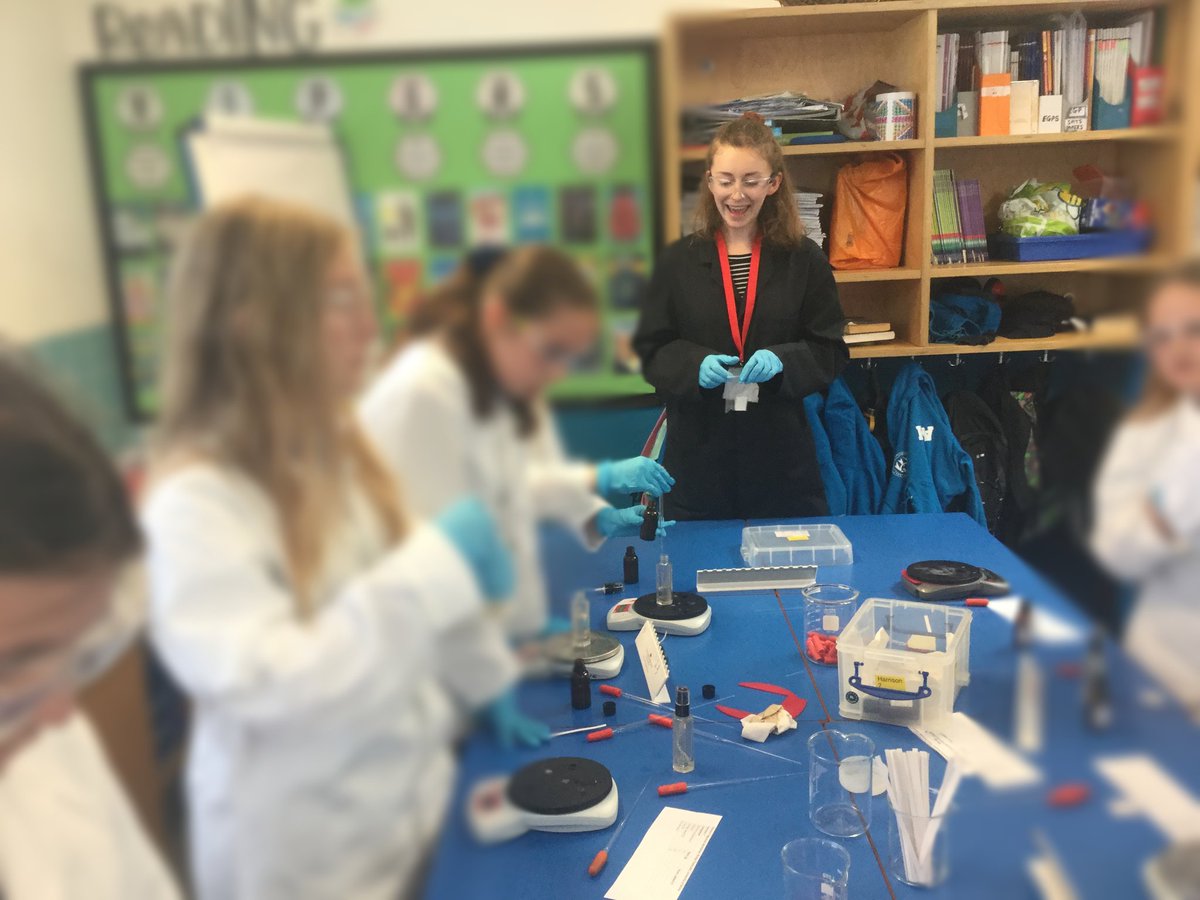 Had a great afternoon yesterday teaching a group of year 6 students about fragrance chemistry and helping them to make their own perfume with <a href="/BristolChemLabS/">Bristol ChemLabS</a> #STEMeducation