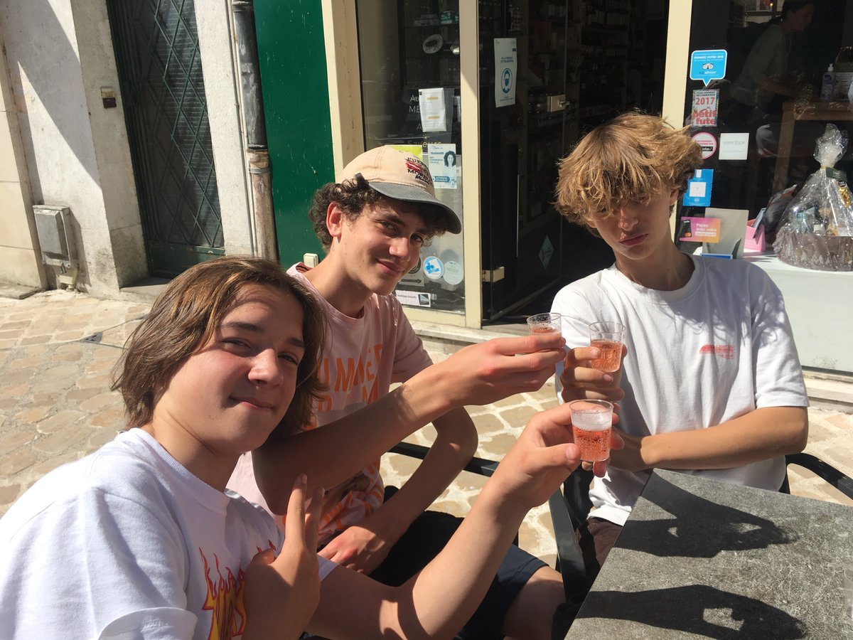 craigs_simon's tweet photo. Degustation of the local products. That is homemade lemonade with grenadine #Loire2022 #mslearns @IntSchBrussels @ISB_MS https://t.co/AzaEg0dnAI