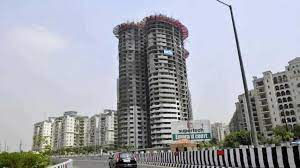 feedmileapp's tweet photo. Supertech Twin Tower demolition extended by August 28 by Supreme Court.
#feedmile #SupertechTowers #noida #demolition #extended #SC https://t.co/sZdcTNlYOy