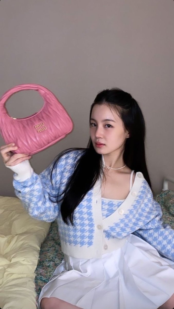 LEEHAYITURKEY's tweet photo. 170522 | @leehi_hi instagram hikaye güncellemesi 

#이하이 #LEEHI @leehi_hi https://t.co/jcPOH3w3Cm