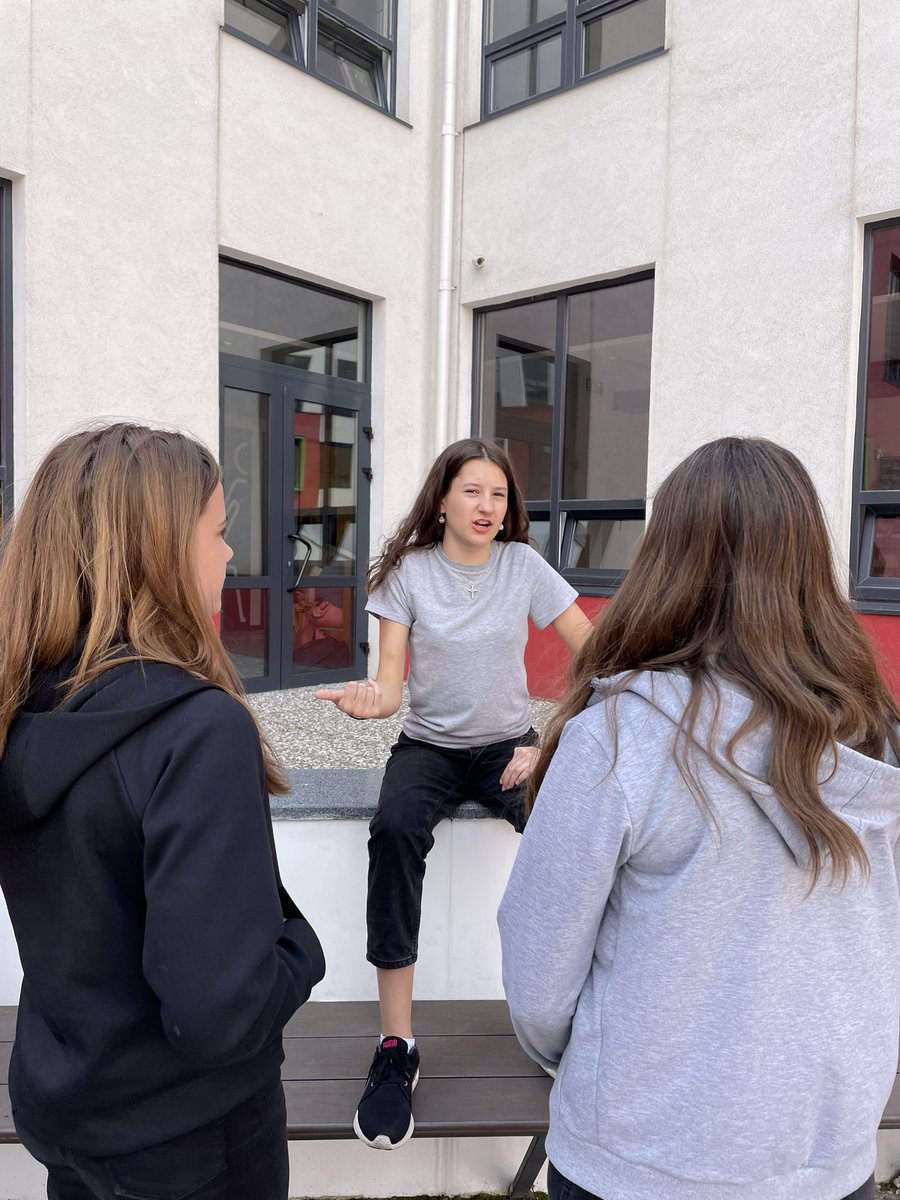 Tatianapopab's tweet photo. We discussed conflicts &amp; solutions in #GlobalPerspectives today - outside in open air, with students on the hybrid,too! Team work makes the dream work! If you’ve got problems, grade 9 offer solutions! Envoys were the best!
@HIS_Moldova @his_global @CambridgeInt #hybridlearning https://t.co/gdfo1fAv9J