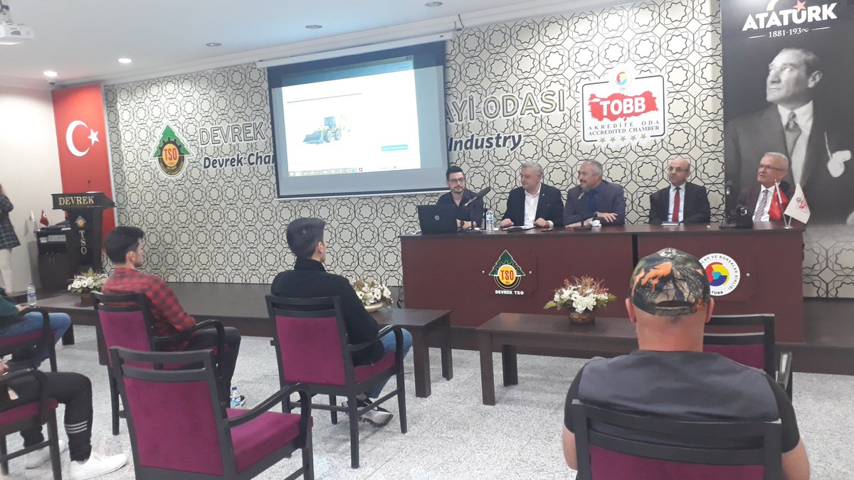 DevrekHem's tweet photo. Devrek İlçe Özel İdare Müdürlüğü, Devrek Ticaret ve Sanayi Odası ve Devrek İlçe Milli Eğitim Müdürlüğü arasında imzalanan protokol kapsamında merkezimizce açılan Kazıcı Yükleyici (Beko-Loder) Operatörü Kursumuz başladı. @mebhbogm @sdulger43 @il_milli @zuleyhaaldogan @ercankahya67 https://t.co/C0gDw4yFTw