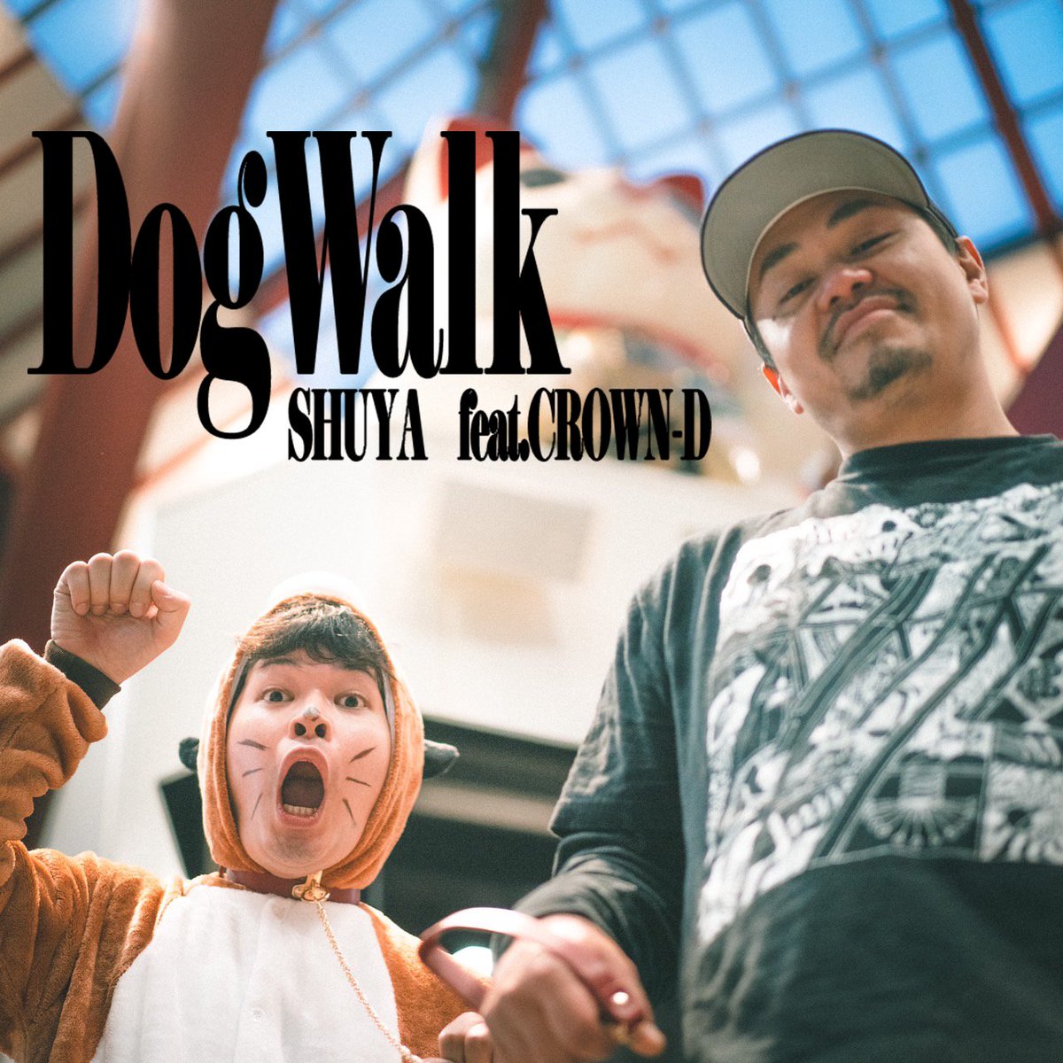 shuyamc's tweet photo. 【MV】SHUYA - Dog Walk feat.CROWN-D https://t.co/bxNOhlLIvv 
@YouTube
より

chou dope shit🐶

本日（5/17）19時からYouTubeにてプレミア公開！

明日（5/18）0時より全世界配信リリース！
https://t.co/gl3uopNiu7

#SHUYA
#CROWN_D
#FortyFour
#三ツ目
#MV
#PV
#名古屋
#大須
#リスペクトラージ https://t.co/zvWmj6Z5n8