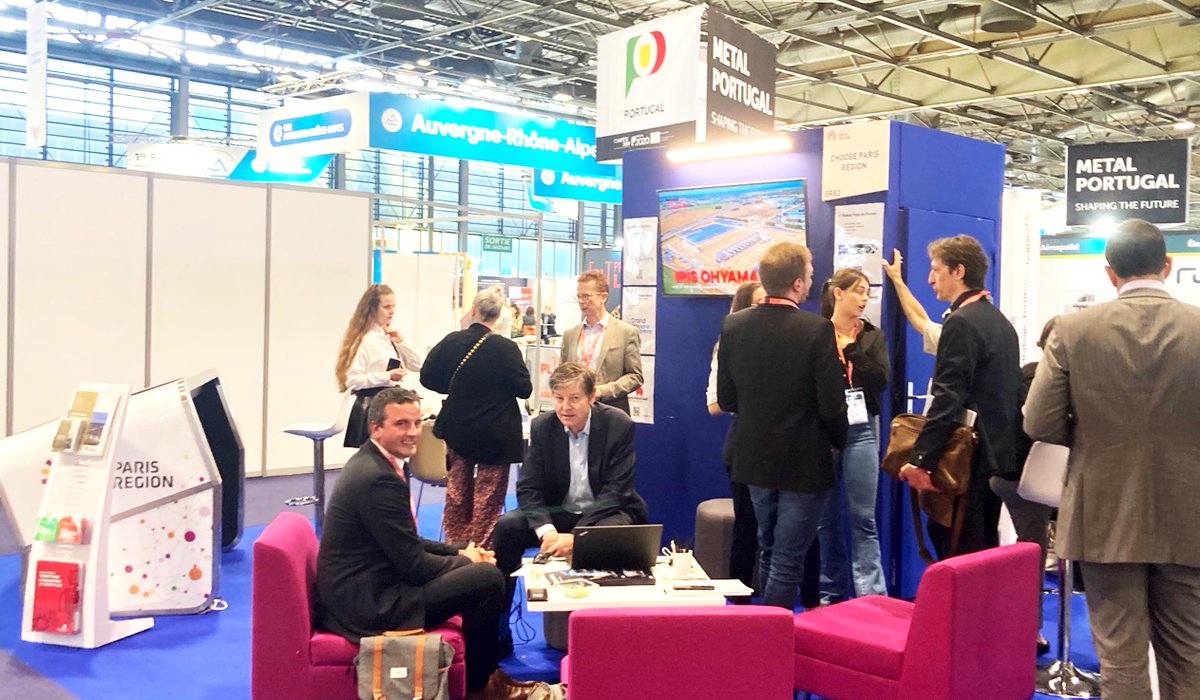 ChooseParisReg's tweet photo. ☀️🚀 1er jour @Salon_GI | Choose Paris Region, @GrandOrly, @RoissyDev, l'EPT Boucle Nord de Seine, @aggloPVM, @grandparissud, @epasenart, @SEM_Am77 sont sur le salon Global Industrie pour présenter les opportunités d'affaires pour les investisseurs internationaux en @iledefrance https://t.co/K75YEUD0cI