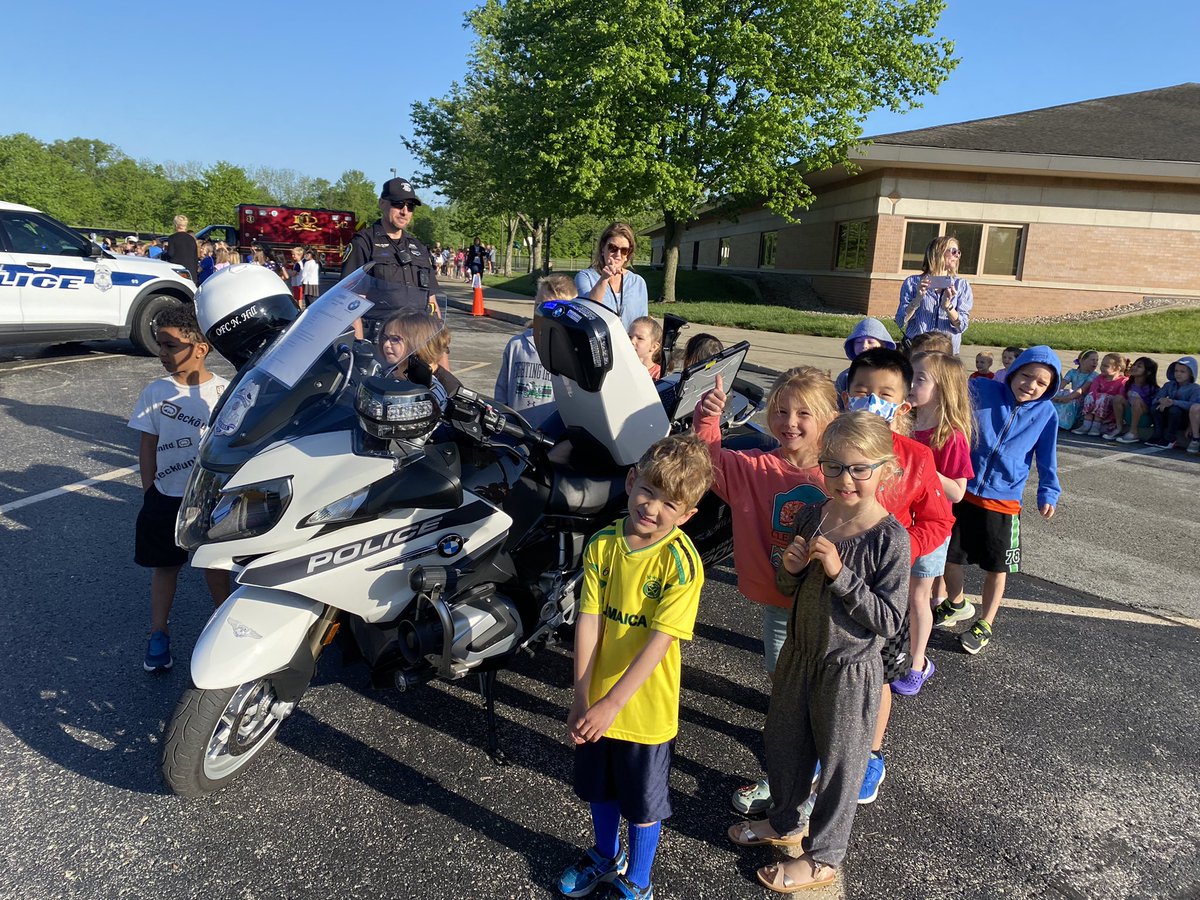 testerkinders's tweet photo. safety day was a hit! Thanks Officer Zimmerman for putting this great day together @myccs @TowneMeadow https://t.co/rOofUjsIFL