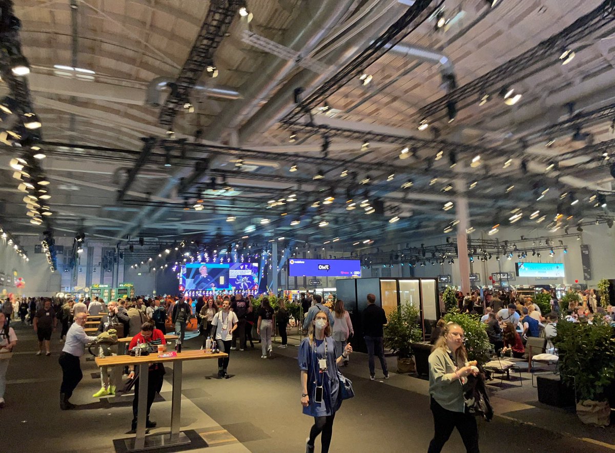 HelloSpaces tweet media