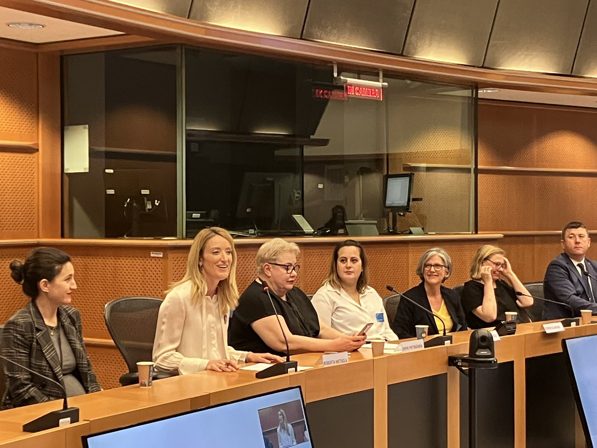 EAEA2020's tweet photo. President of the European Parliament @EP_President Roberta Metsola closes the meeting of #LLLinterestgroup @Europarl_EN @lllplatform #values https://t.co/VjR491LRV2