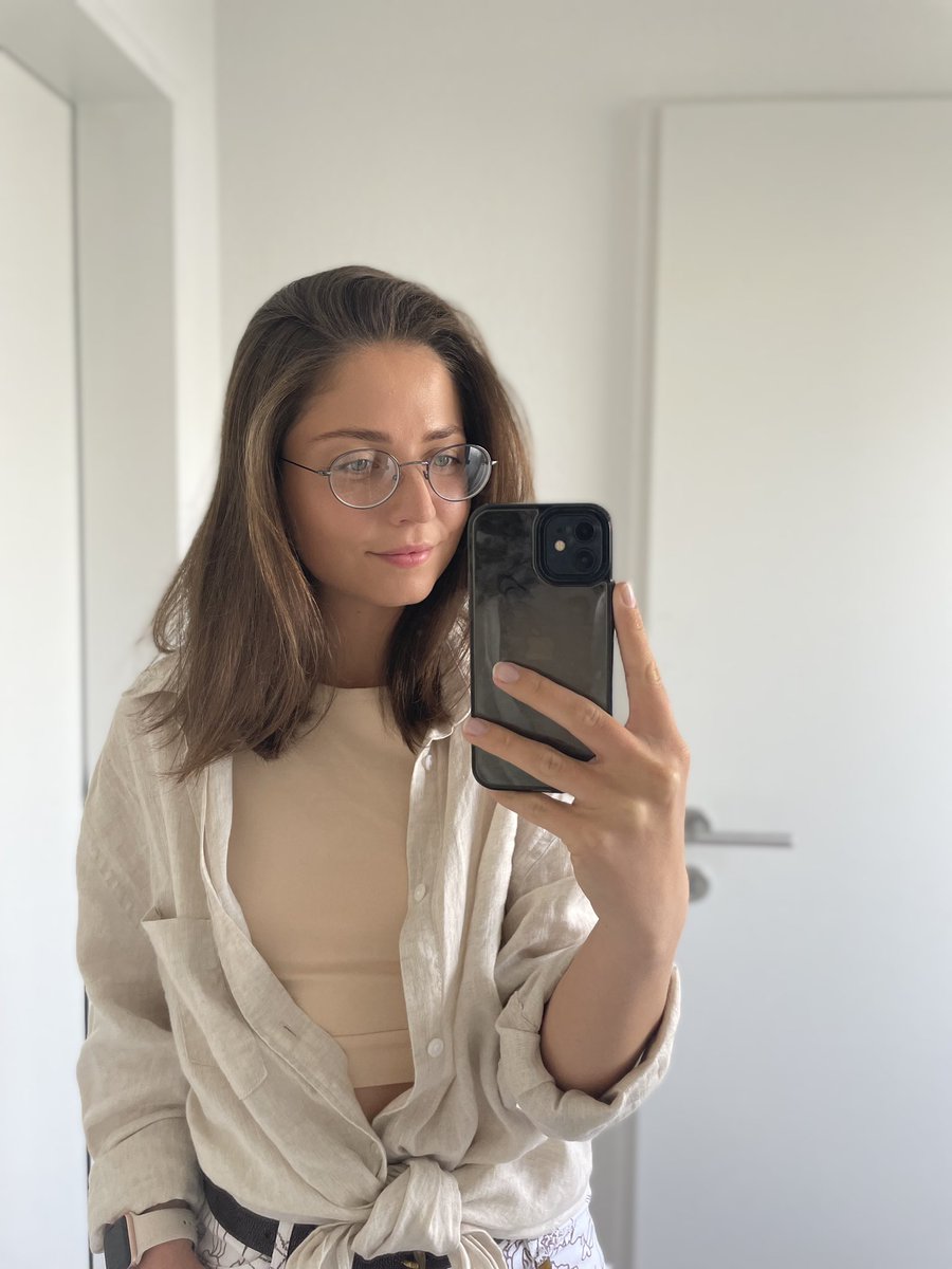 AnnaWindRider's tweet photo. 83rd day of the war🇺🇦.Only today I allowed myself inside to dress nicely, put on makeup&amp;feel at least some lightness in my soul.I’m beginning to accept our new reality and that I need to learn how to live in it.We are Ukrainians &amp; we are so strong💪🏻
#NoWarInUkraine #NFTCommumity https://t.co/QlZHiNplUk