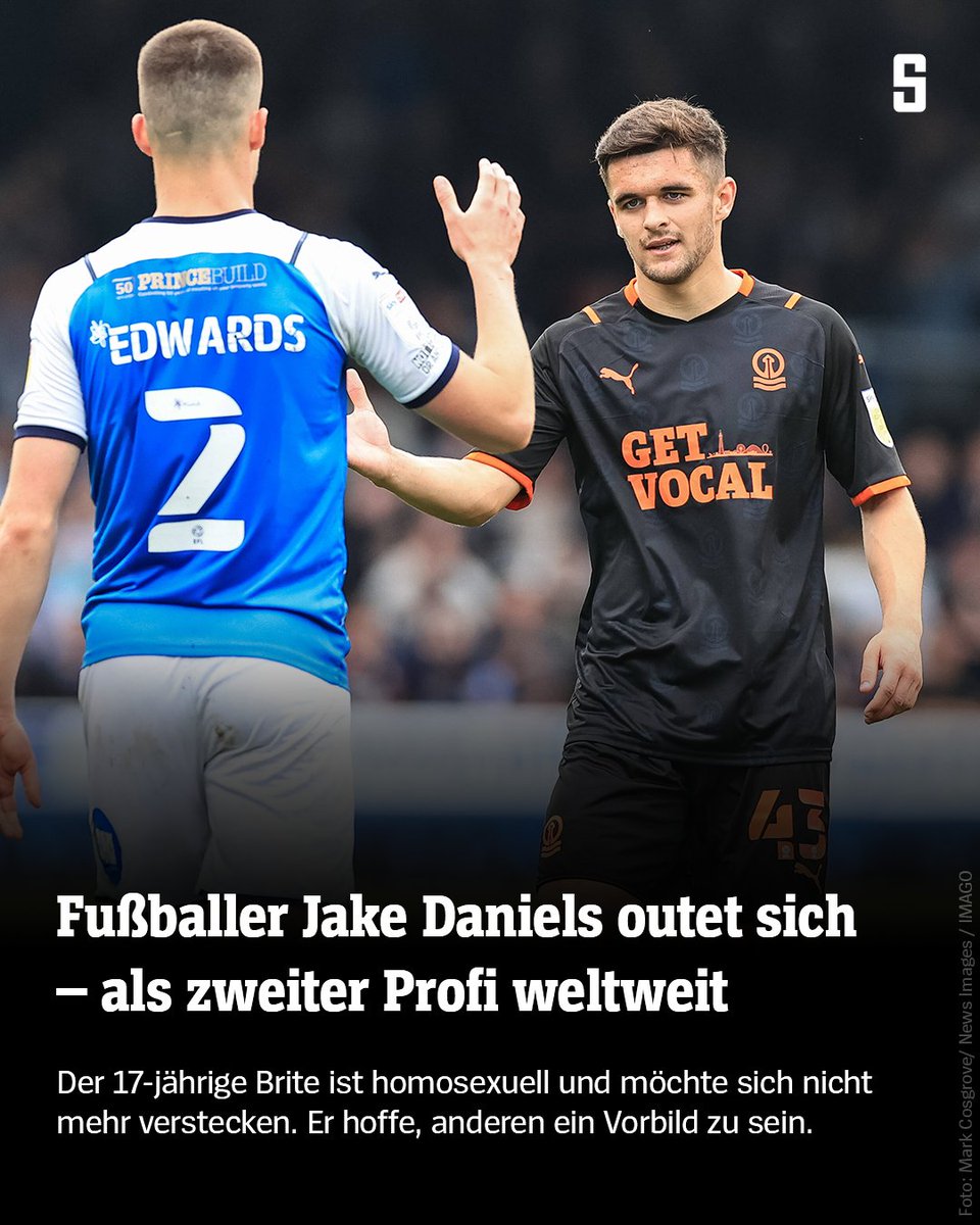 derspiegel's tweet photo. Der englische Fußballprofi #JakeDaniels vom Zweitligisten FC Blackpool hat als zweiter aktiver Fußballprofi weltweit seine Homosexualität öffentlich gemacht. »Ich will einfach nicht mehr lügen«, so der 17-Jährige in einem Interview. https://t.co/89ky58LdfW https://t.co/r5YtGfmDVX