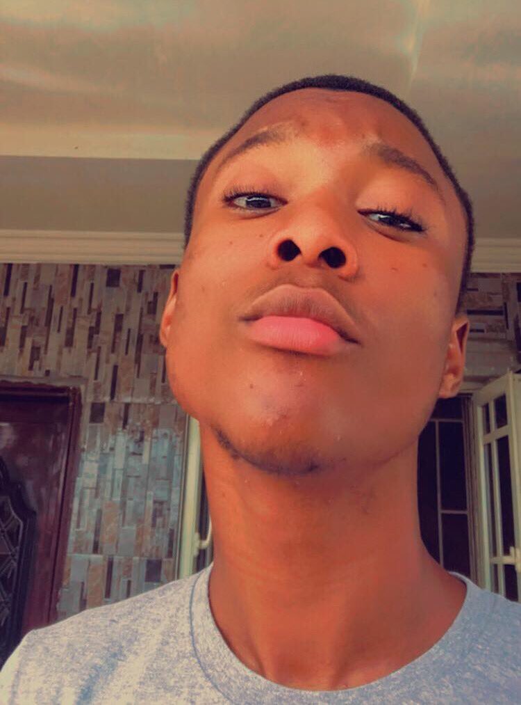 Archiewhyte113's tweet photo. @oluchibabe_ I’m 18 🌚 https://t.co/ZktpcnkQTG