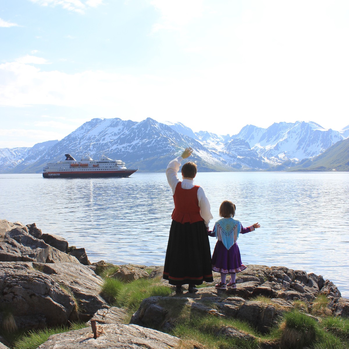 Today is Norway's Constitution Day - and we celebrate with flags, cake, marching bands, and lots and lots of ice cream 🇳🇴 Happy Norway Constitution Day! Have you ever celebrated the 17th of May on board with us?