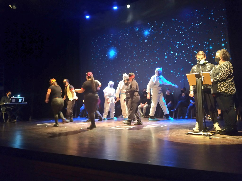 GrupoAMAS's tweet photo. 📕 Y así fue la presentación del libro titulado "La cuarentena que cambió mi vida"
👉👀🎶 Lectura dramatizada de #AMASEscena y #AMASMiusic https://t.co/OQBkKCgIAn