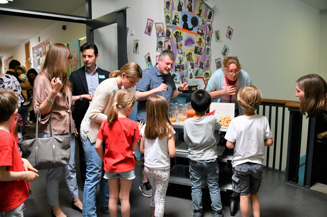 STGeorges_PRI's tweet photo. Last week we were thrilled to finally be able to host parents for Year 1 and 2 Showcases for the first time in two years. The children were so excited to show their parents their amazing work, while raising an incredible β¬736 for charity! #ParentShowcase #Charity #Community https://t.co/UD4LnpAr3g