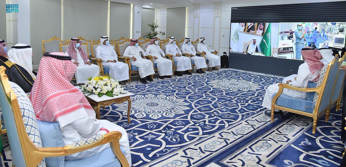 SPAregions's tweet photo. سمو الأمير جلوي بن عبدالعزيز يتابع عبر الاتصال المرئي إجراء أول عملية لزراعة القوقعة بمستشفى الملك خالد بنجران.
https://t.co/t5YBCnnVtw
#واس_عام https://t.co/dvkojt0dRw